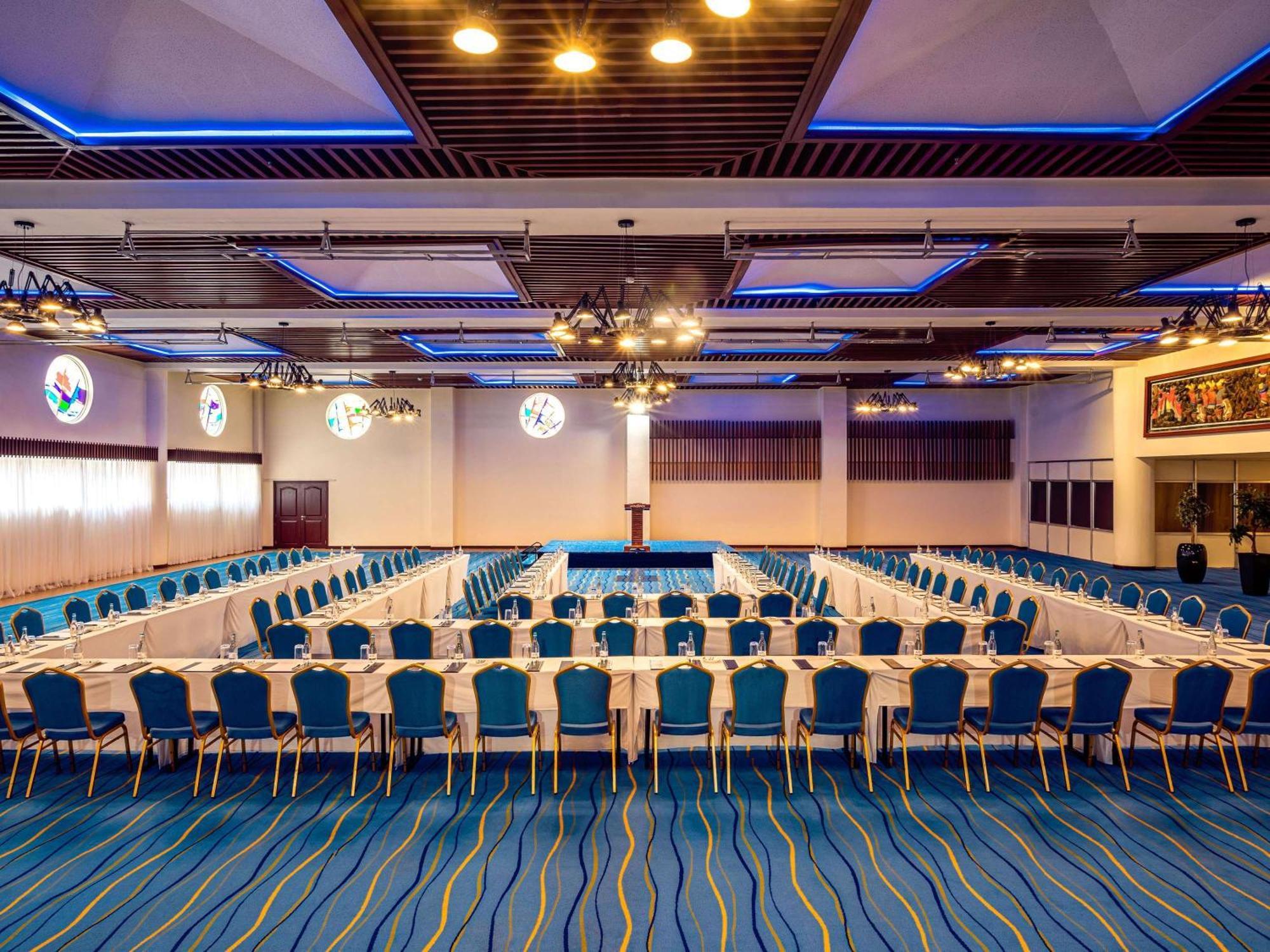 Moevenpick Hotel & Residences Nairobi Exterior foto