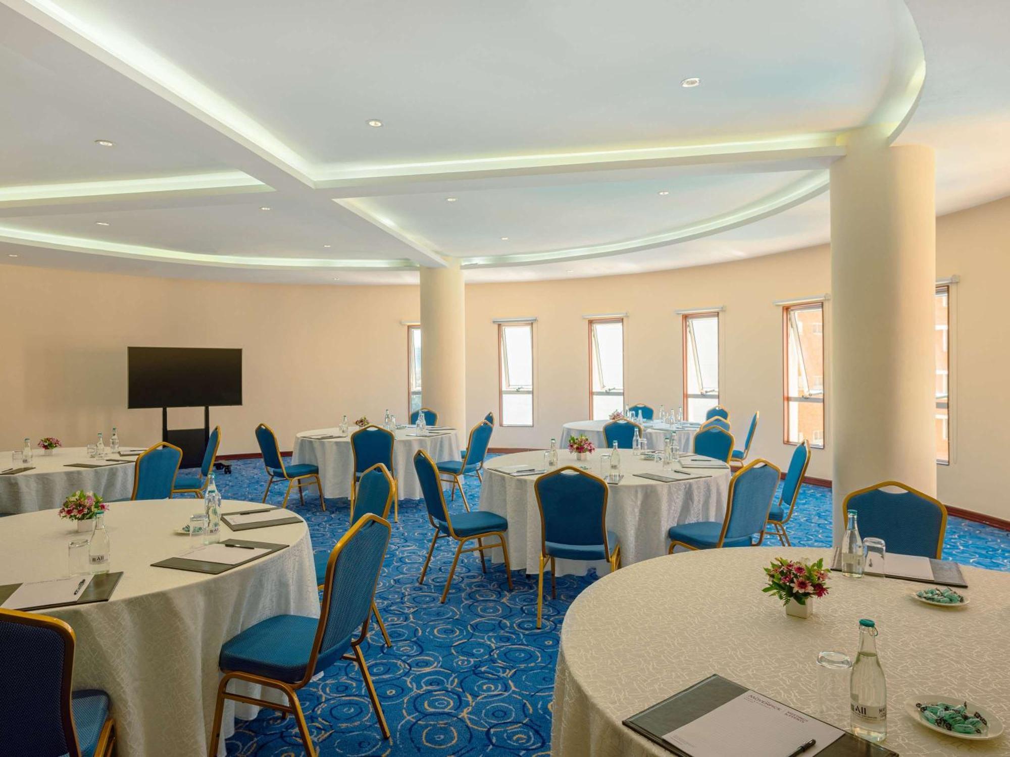 Moevenpick Hotel & Residences Nairobi Exterior foto
