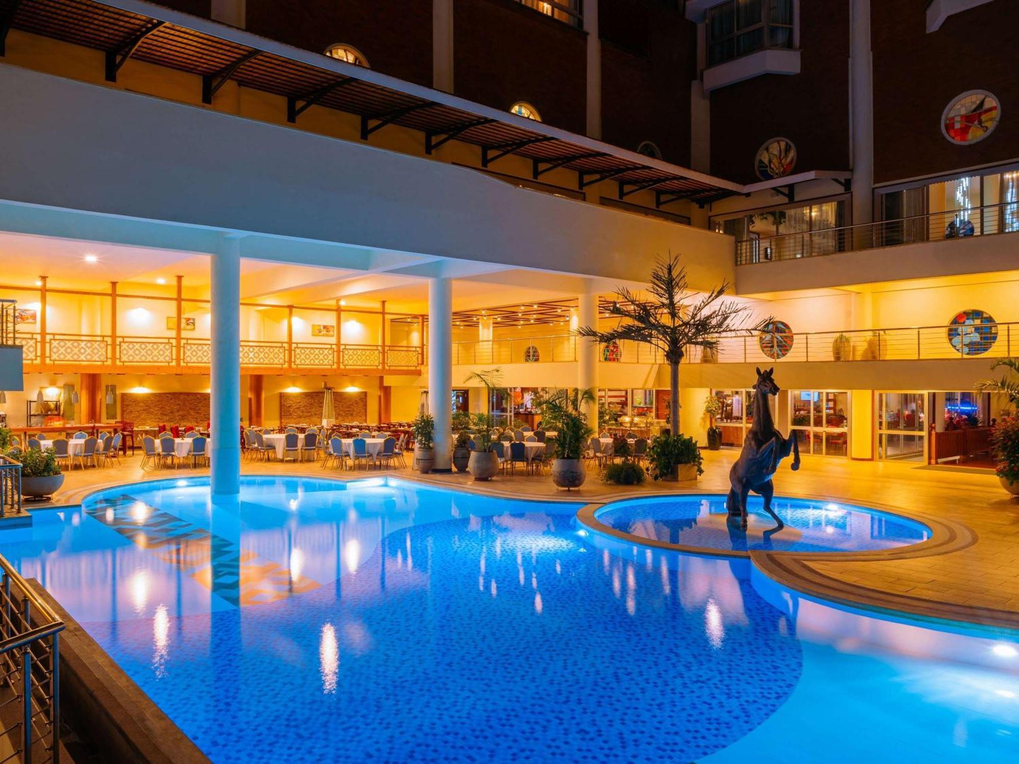 Moevenpick Hotel & Residences Nairobi Exterior foto